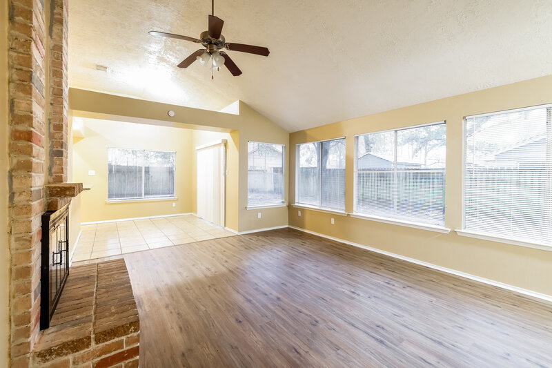 1,680/Mo, 15911 Wax Bill Ct Humble, TX 77396 Living Room View