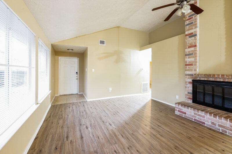 1,680/Mo, 15911 Wax Bill Ct Humble, TX 77396 Living Room View 2