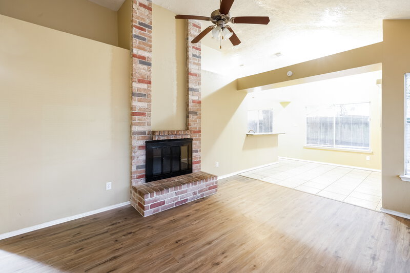 1,680/Mo, 15911 Wax Bill Ct Humble, TX 77396 Living Room View 3