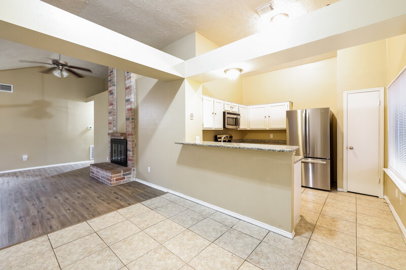 1,680/Mo, 15911 Wax Bill Ct Humble, TX 77396 Dining Room View
