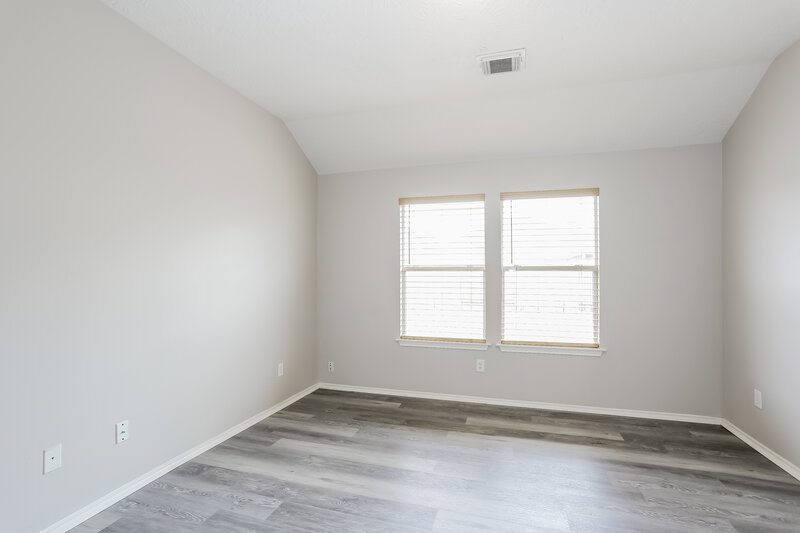 0/Mo, 11410 Moonlight Ridge Dr Humble, TX 77396 Main Bedroom View