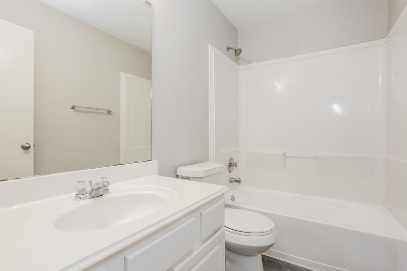 0/Mo, 11410 Moonlight Ridge Dr Humble, TX 77396 Bathroom View