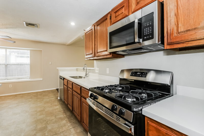 1,715/Mo, 1014 Mayweather Ln Richmond, TX 77406 Kitchen View