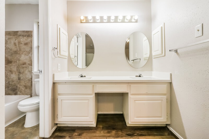 1,715/Mo, 1014 Mayweather Ln Richmond, TX 77406 Main Bathroom View