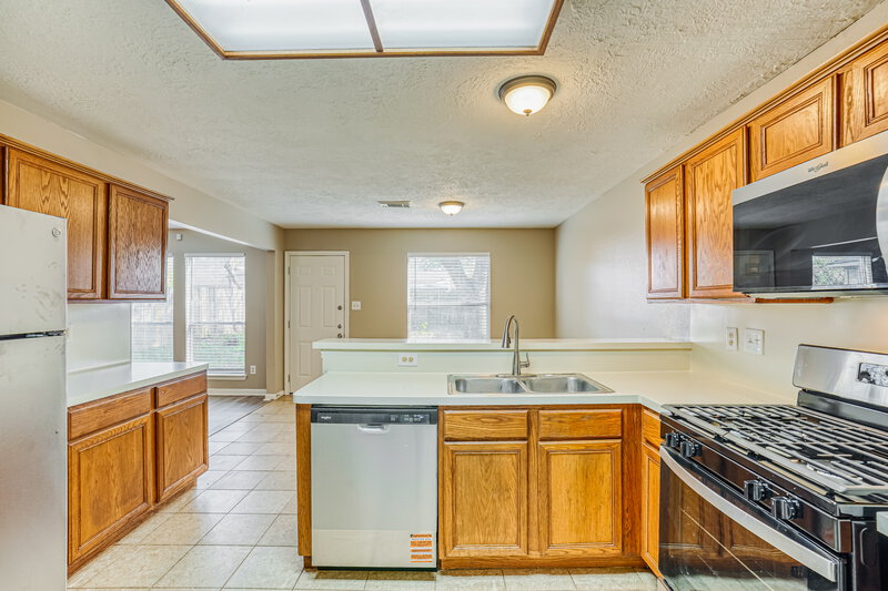 1,795/Mo, 7214 River Pines Dr Cypress, TX 77433 Kitchen View