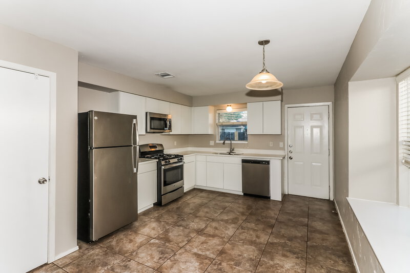 1,770/Mo, 18714 Andalusian Dr Cypress, TX 77433 Dining Room View 2