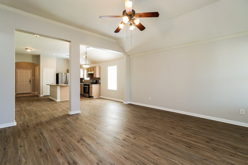 2,105/Mo, 5111 Rustling Branch Ln Katy, TX 77449 Living Room View