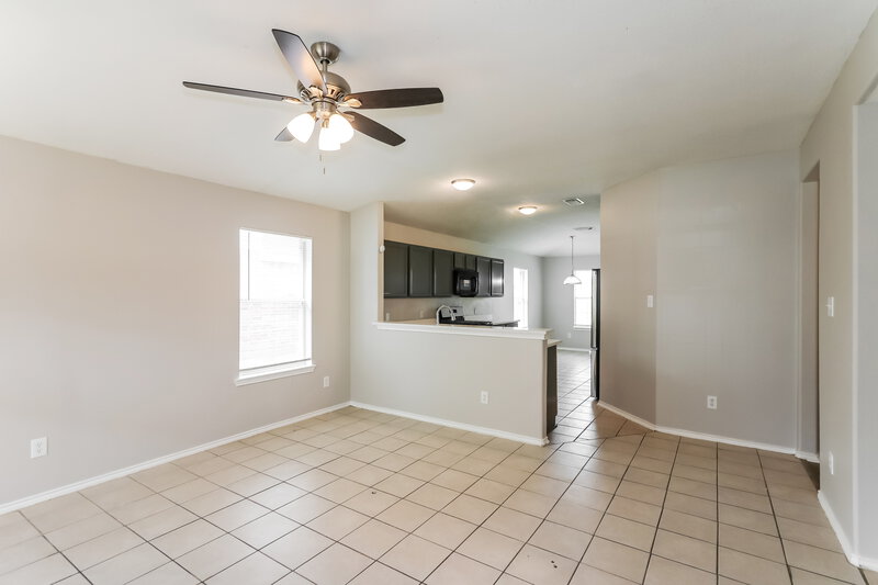 1,880/Mo, 20814 Dewberry Creek Ln Katy, TX 77449 Living Room View 2