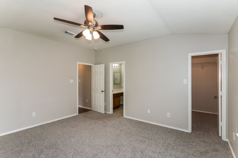 1,880/Mo, 20814 Dewberry Creek Ln Katy, TX 77449 Main Bedroom View 2