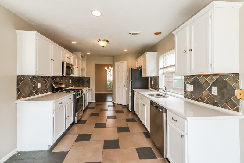 2,075/Mo, 6207 Hampton Oak Ct Katy, TX 77449 Kitchen View