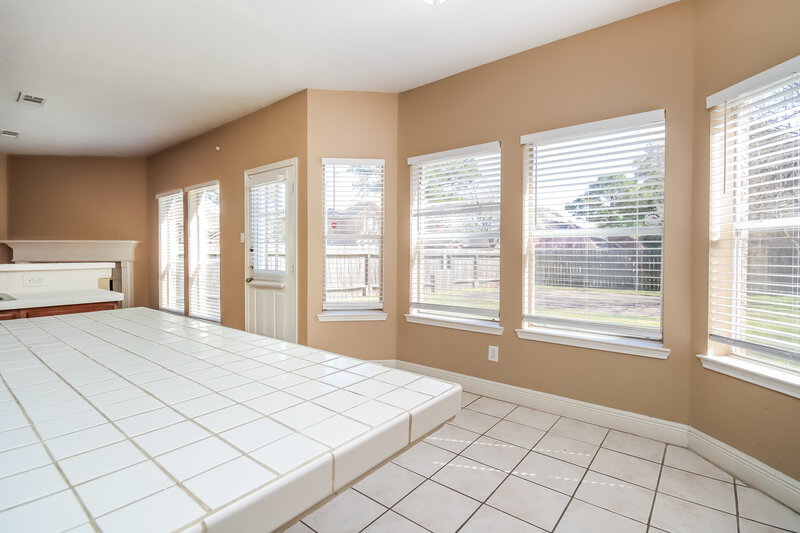 0/Mo, 21723 Wildcroft Dr Katy, TX 77449 Breakfast Nook View