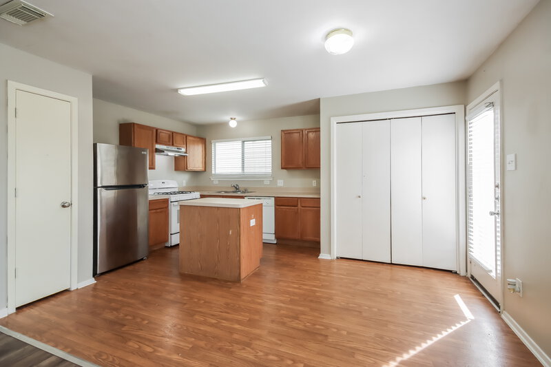 1,605/Mo, 20640 Patriot Park Ln Katy, TX 77449 Kitchen View