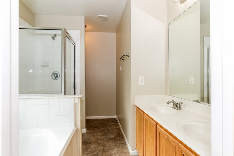 2,050/Mo, 6002 Bradworthy Dr Katy, TX 77449 Main Bathroom View