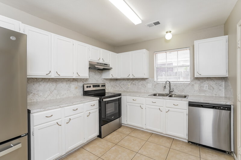 2,430/Mo, 6422 Garden Canyon Dr Katy, TX 77449 Kitchen View