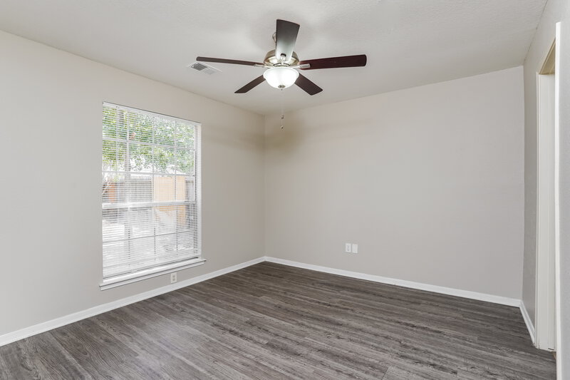2,430/Mo, 6422 Garden Canyon Dr Katy, TX 77449 Main Bedroom View 2