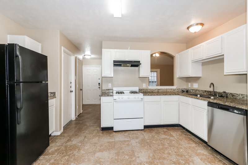 1,815/Mo, 6807 Arrowchase Ct Katy, TX 77449 Kitchen View 2
