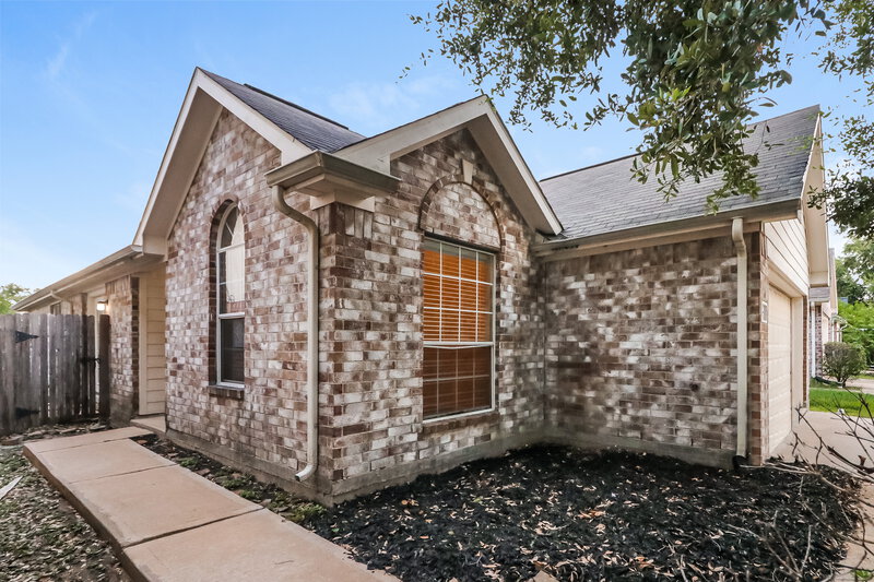 1,815/Mo, 6807 Arrowchase Ct Katy, TX 77449 Side View