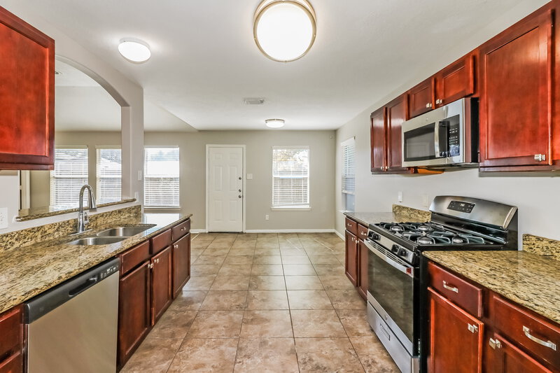1,730/Mo, 19831 Billineys Park Dr Katy, TX 77449 Kitchen View 2
