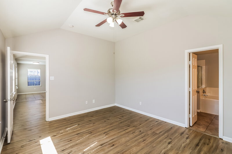1,730/Mo, 19831 Billineys Park Dr Katy, TX 77449 Main Bedroom View 2