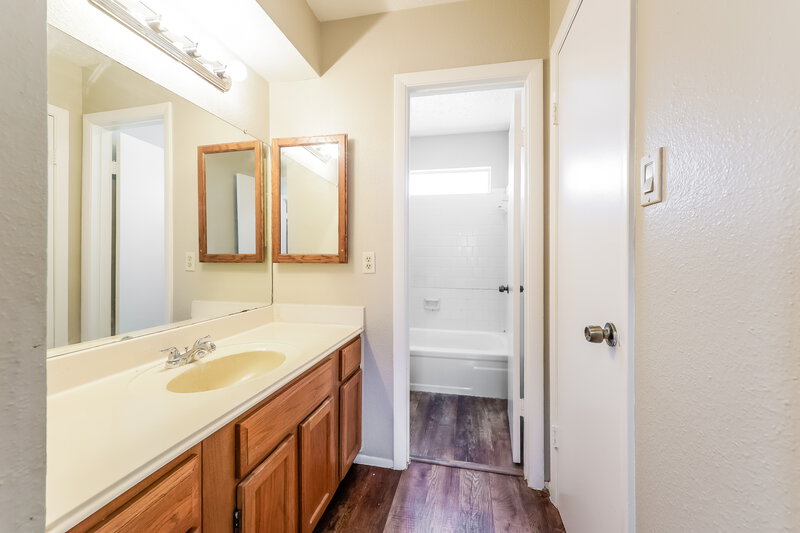 0/Mo, 19834 Packwood Dr Katy, TX 77449 Bathroom View
