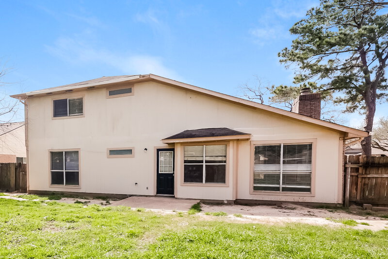 0/Mo, 19834 Packwood Dr Katy, TX 77449 Rear View