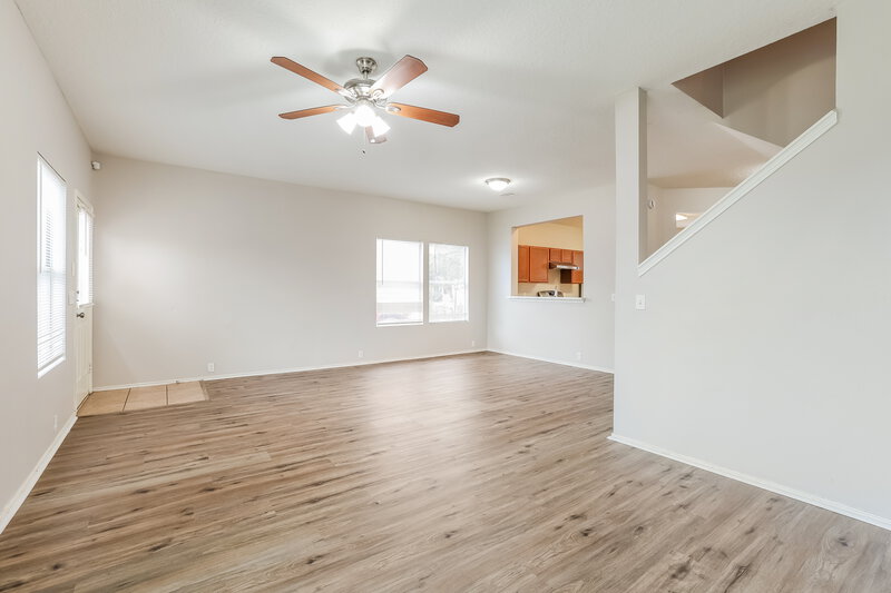 1,675/Mo, 6250 Gillian Park Dr Katy, TX 77449 Living Room View