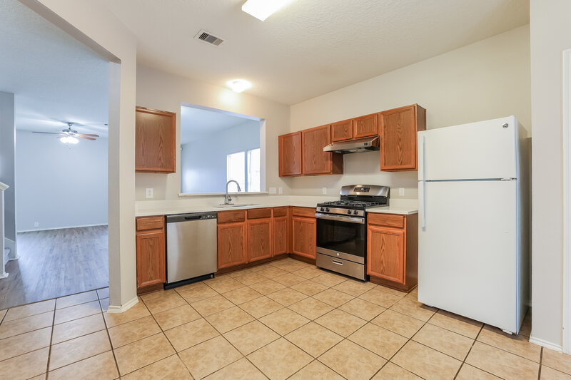 1,675/Mo, 6250 Gillian Park Dr Katy, TX 77449 Kitchen View