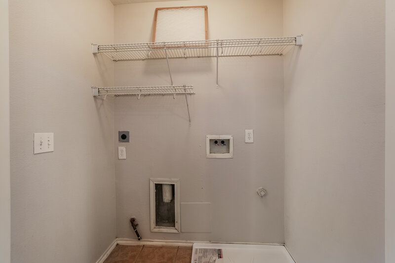 1,675/Mo, 6250 Gillian Park Dr Katy, TX 77449 Laundry Room View