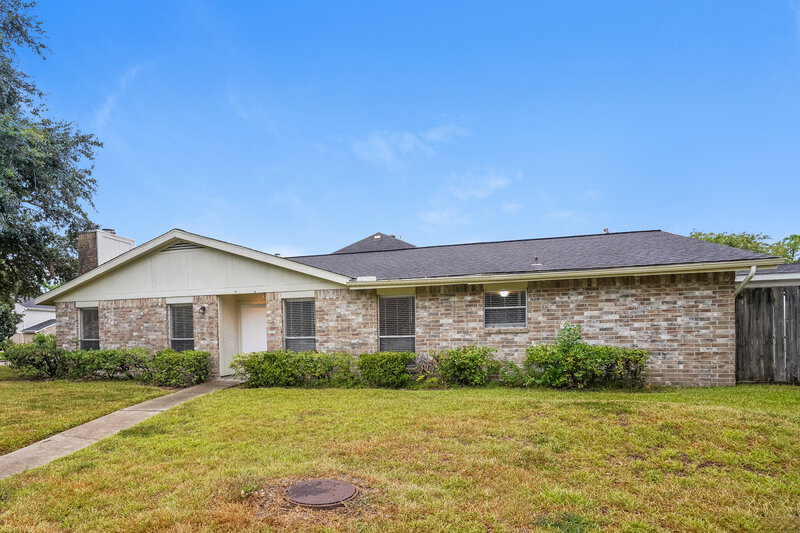 1,985/Mo, 3202 Palm Desert Ln Missouri City, TX 77459 Front View