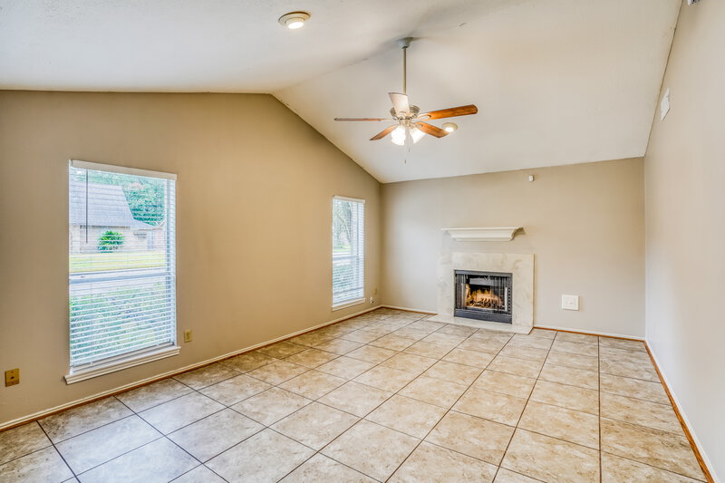 1,985/Mo, 3202 Palm Desert Ln Missouri City, TX 77459 Living Room View