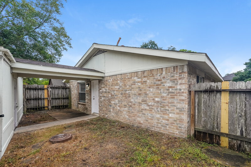 1,985/Mo, 3202 Palm Desert Ln Missouri City, TX 77459 Rear View