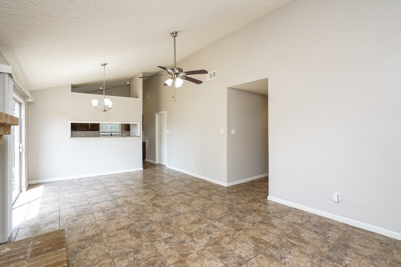 1,805/Mo, 15914 Pryor Dr Missouri City, TX 77489 Living Room View 2