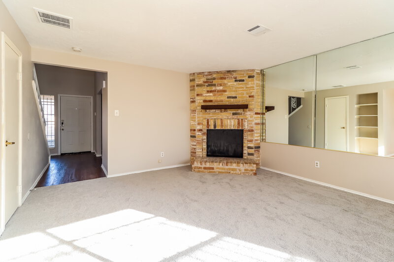 1,970/Mo, 15814 Pinwood Dr Missouri City, TX 77489 Living Room View 2