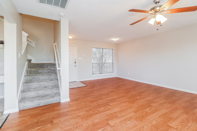 1,720/Mo, 15703 Homebriar Ct Missouri City, TX 77489 Living Room View