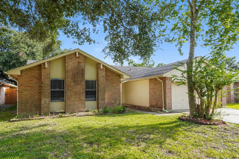 1,675/Mo, 1711 Meadow Green Dr Missouri City, TX 77489 Front View