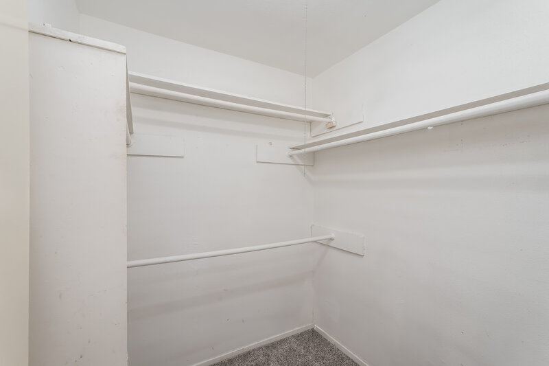 1,675/Mo, 1711 Meadow Green Dr Missouri City, TX 77489 Walk In Closet View