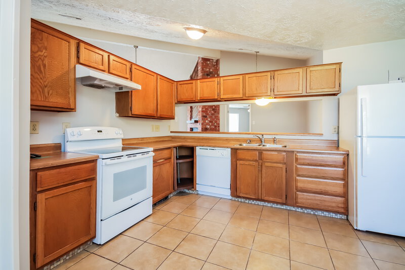1,990/Mo, 16823 Quail Crest Ct Missouri City, TX 77489 Kitchen View