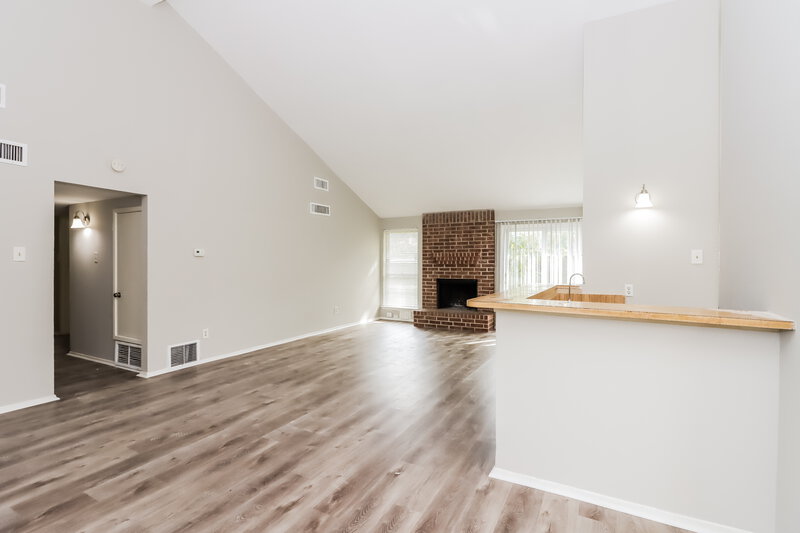 1,480/Mo, 7807 Chaseview Dr Missouri City, TX 77489 Living Room View 2