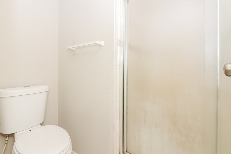 1,480/Mo, 7807 Chaseview Dr Missouri City, TX 77489 Main Bathroom View
