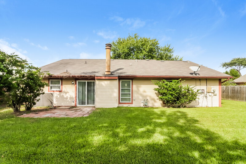1,480/Mo, 7807 Chaseview Dr Missouri City, TX 77489 Rear View 2