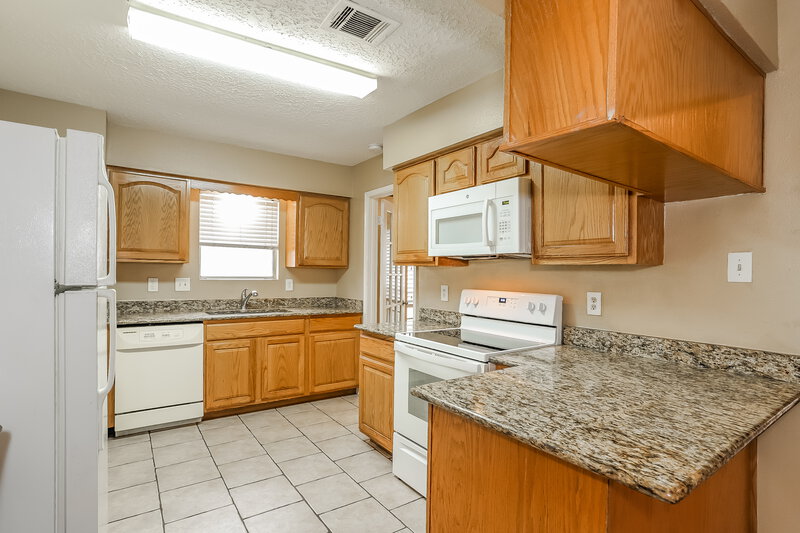 1,770/Mo, 1302 Mossridge Dr Missouri City, TX 77489 Kitchen View