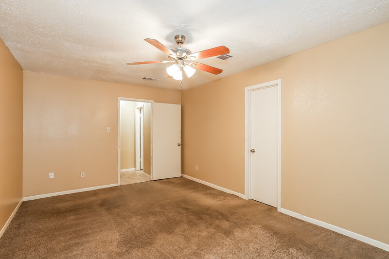 1,770/Mo, 1302 Mossridge Dr Missouri City, TX 77489 Main Bedroom View