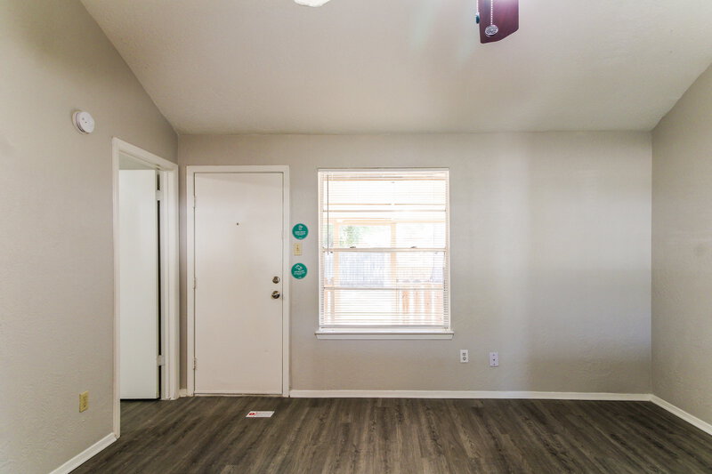 1,715/Mo, 2631 Indian Trail Dr Missouri City, TX 77489 Living Room View