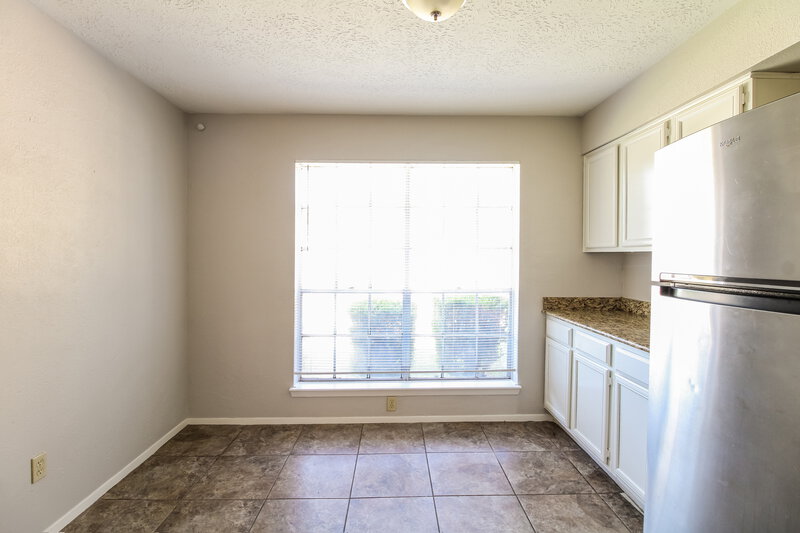 1,715/Mo, 2631 Indian Trail Dr Missouri City, TX 77489 Kitchen View
