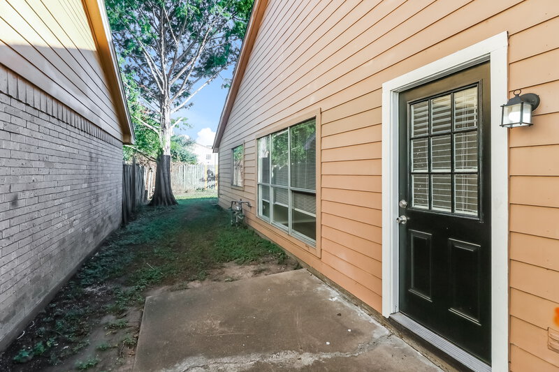 1,750/Mo, 1418 Hunters Park Dr Missouri City, TX 77489 Rear View