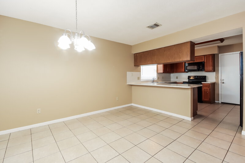 1,775/Mo, 16530 Quail Park Dr Missouri City, TX 77489 Dining Room View 5