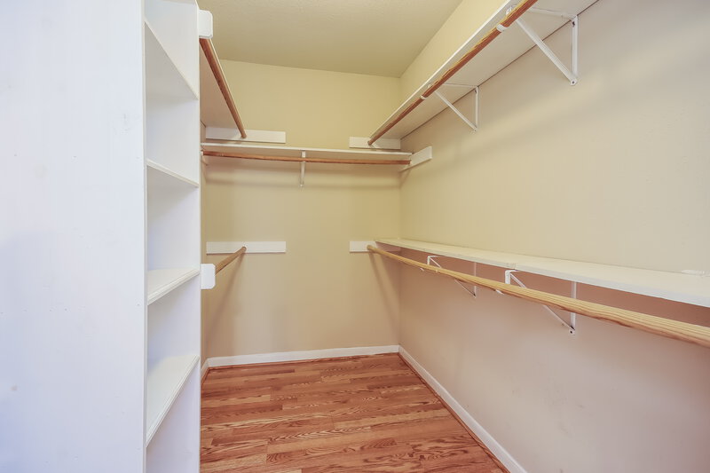 1,775/Mo, 16530 Quail Park Dr Missouri City, TX 77489 Walk In Closet View