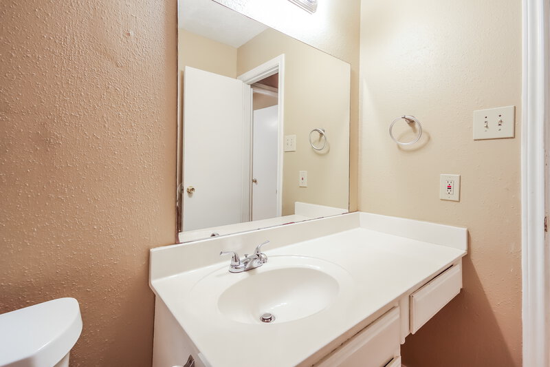 1,775/Mo, 16530 Quail Park Dr Missouri City, TX 77489 Bathroom View 2