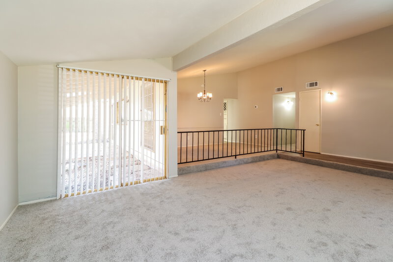 2,120/Mo, 2215 Woodglen Dr Missouri City, TX 77489 Living Room View 2