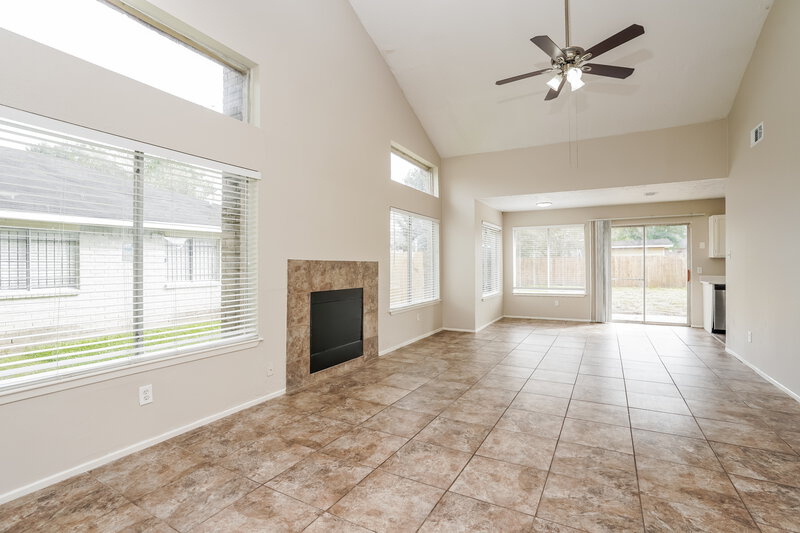 1,730/Mo, 7531 Glenbriar Pl Missouri City, TX 77489 Living Room View